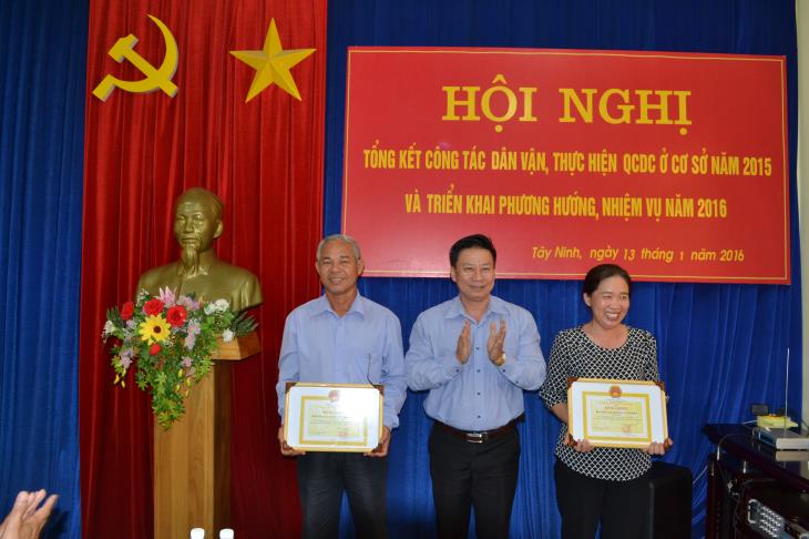 Tổng kết công tác dân vận và thực hiện Quy chế dân chủ năm 2015: Ban Dân vận Huyện ủy Dương Minh Châu dẫn đầu đơn vị thi đua năm 2015